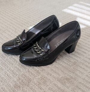 NWOB Pitillos Spanish Made Heeled Loafers Size 6.5